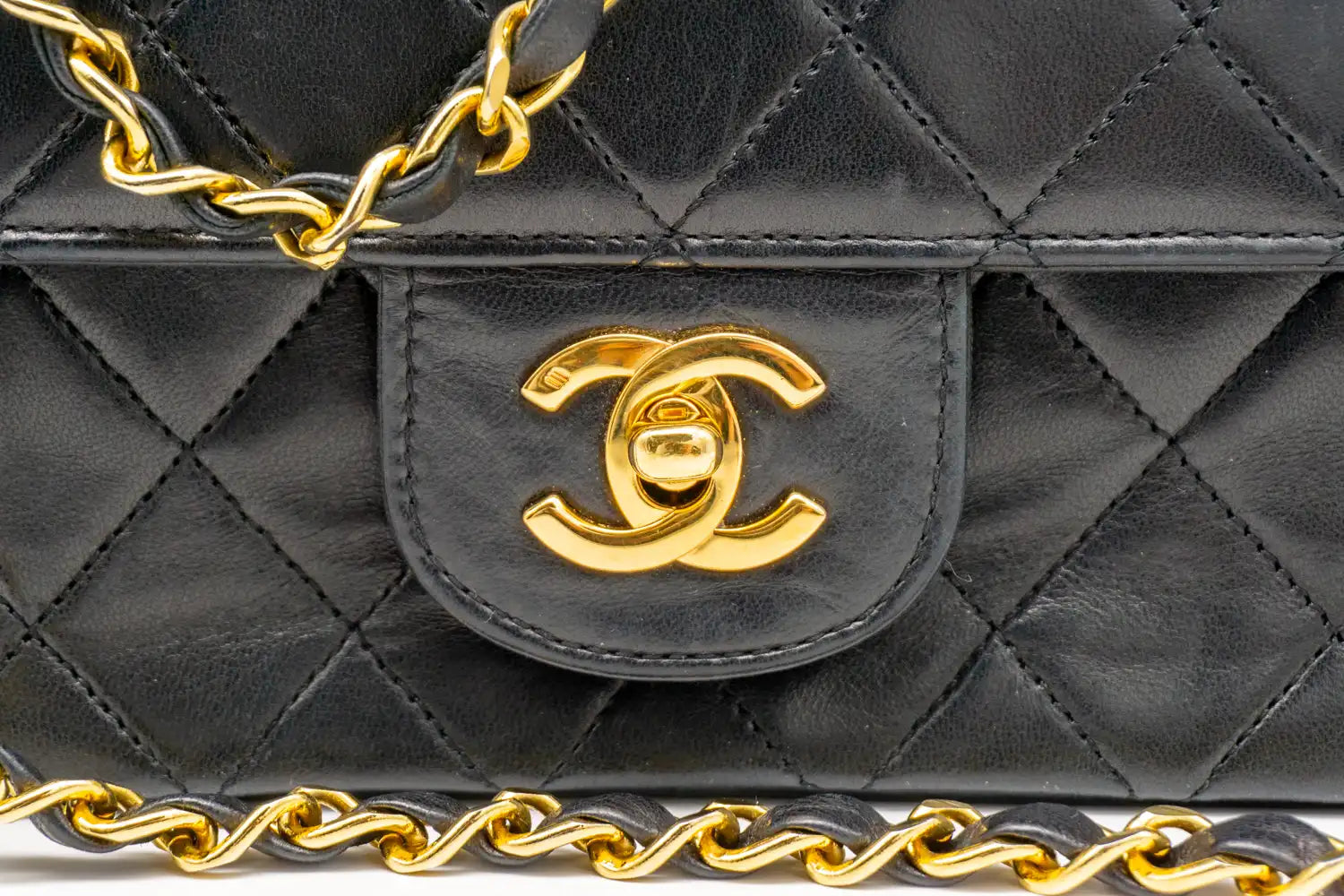 black vintage medium classic flap detail shot 24 carat hardware