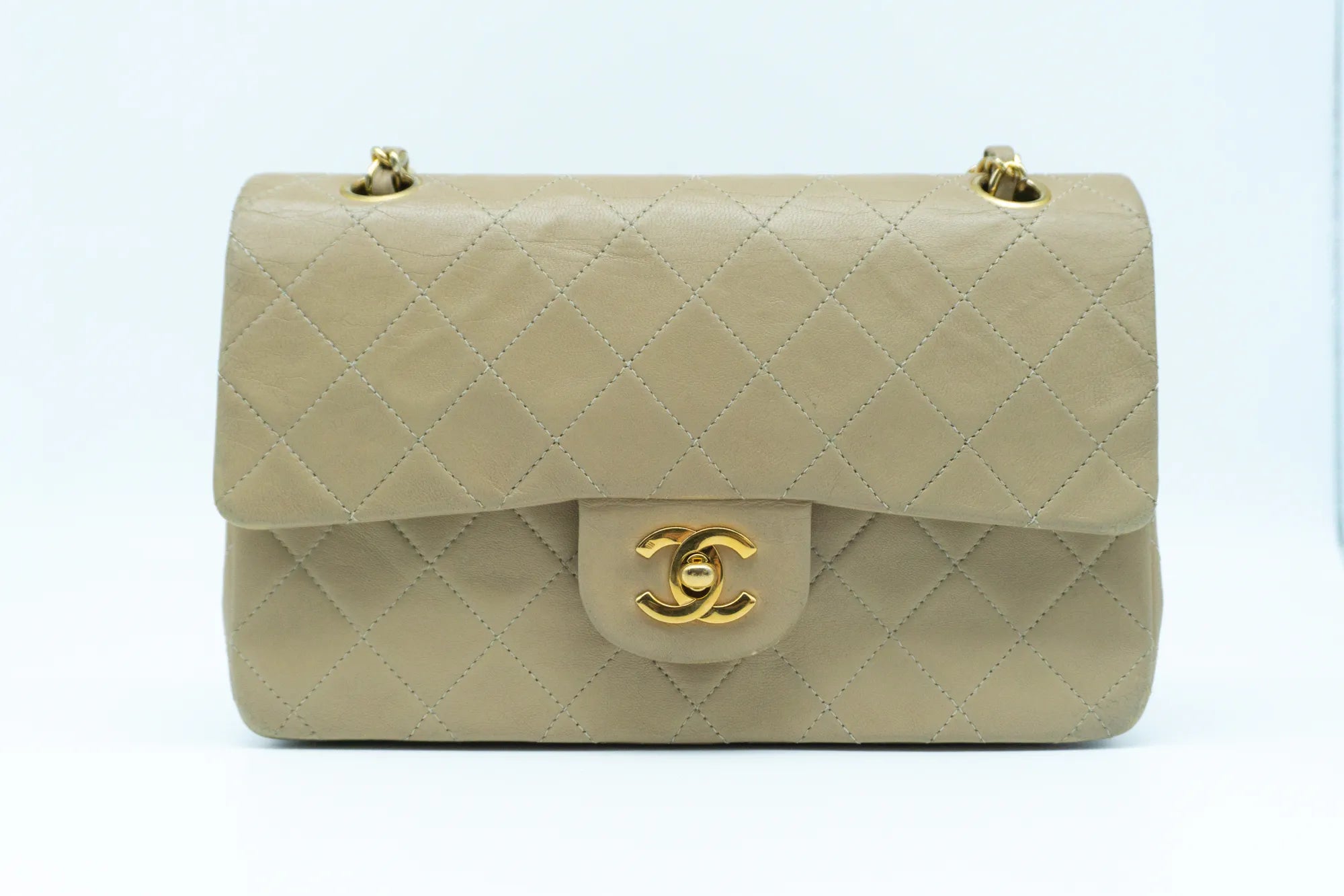 Chanel Small Classic Flap | Lammleder | Beige