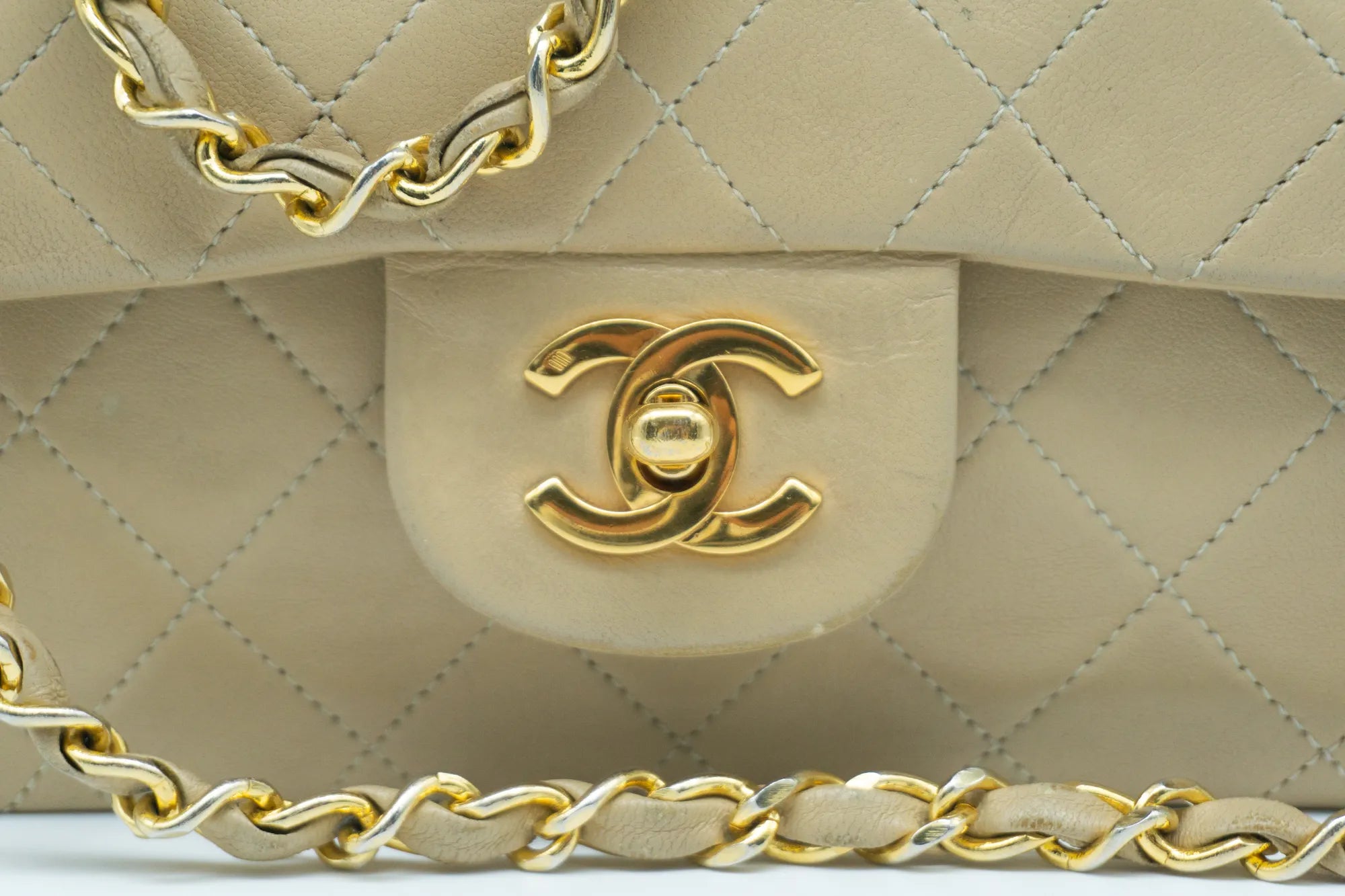 Chanel Small Classic Flap | Lammleder | Beige