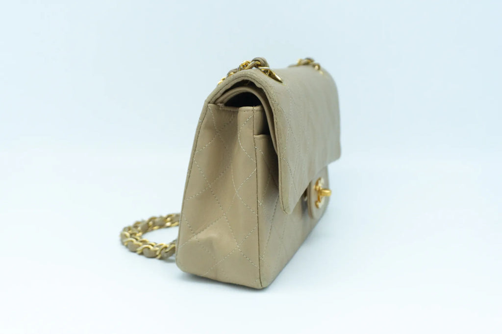 Chanel Small Classic Flap | Lammleder | Beige